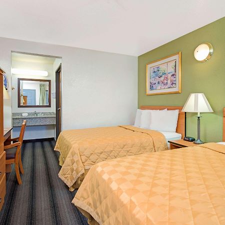 Travelodge Sacramento/Rancho Cordova Exteriör bild