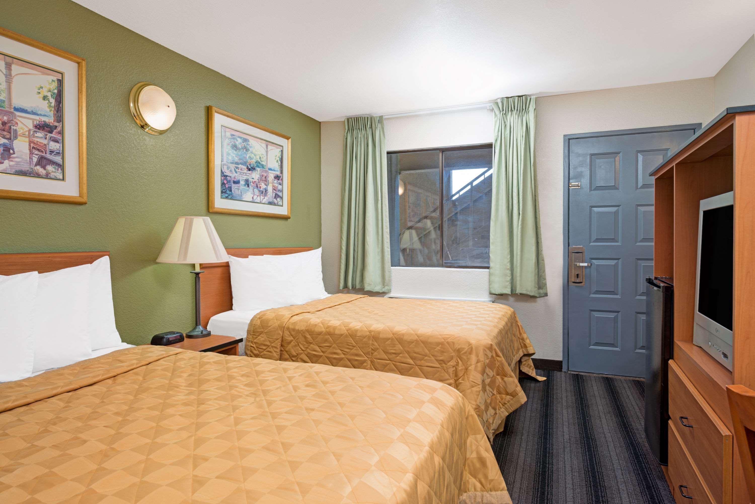 Travelodge Sacramento/Rancho Cordova Exteriör bild